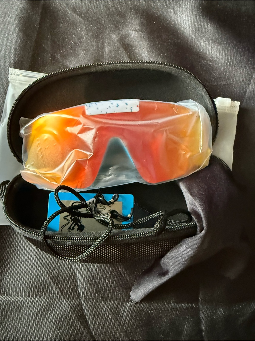New Mirrored Orange-Red Ski/Snowboard All Sports Glasses Case Straps Rag